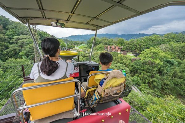 懸空的軌道上欣賞龍騰斷橋